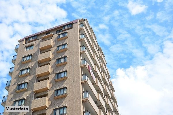 1-Zimmer-Wohnung mit großem Balkon und eigenem Pkw-Stellplatz
